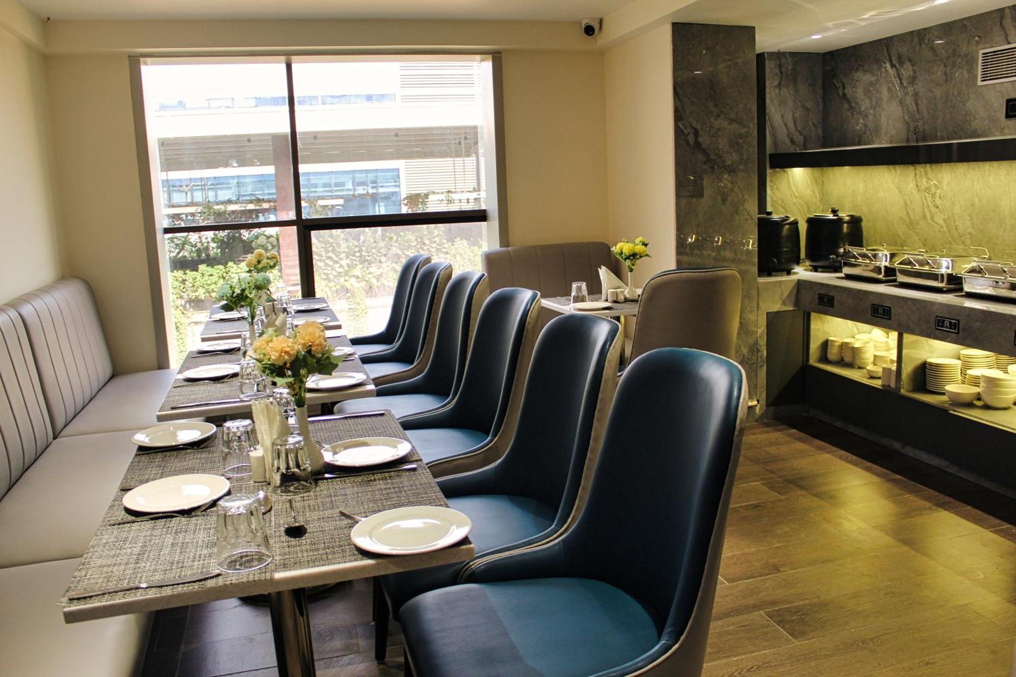 Maxxvalue Hotel Midc - Andheri Мумбаи Экстерьер фото